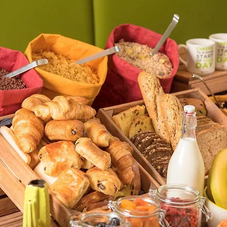 Ibis Styles Nation Cours De Vincennes Hotel 3*