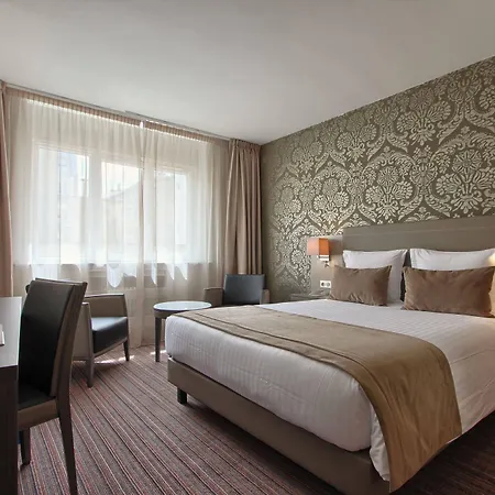 Timhotel Opéra Blanche Fontaine 4*