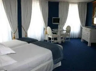 Mazarin Hotel París