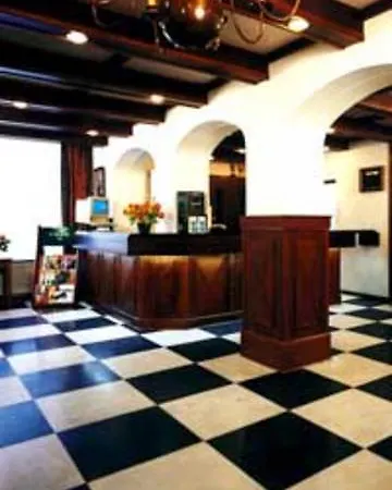 Cosy Monceau 2*