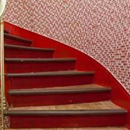 Bervic Montmartre Отель Париж