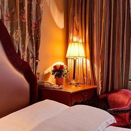 Hotel Odéon Saint Germain Paris