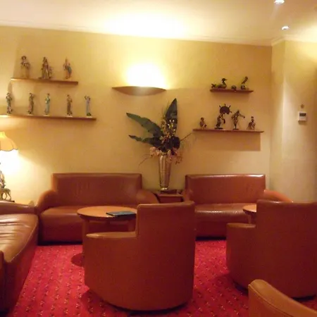 Hotel Champerret Elysees 3*