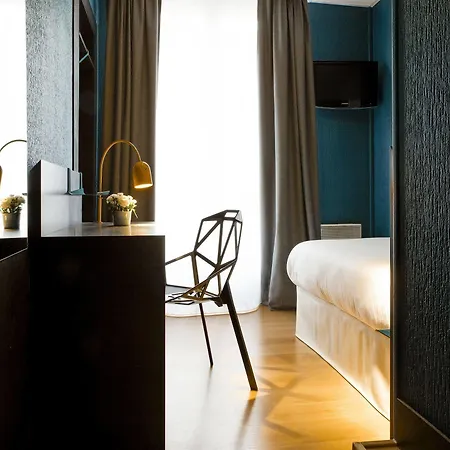 Daval Hotel 2*