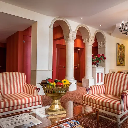 Delambre Hotel Paris