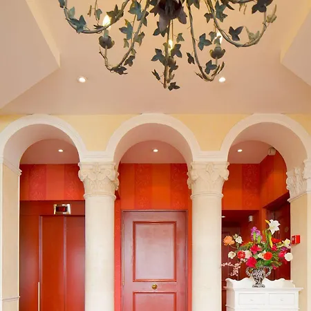 Delambre 3* Paris