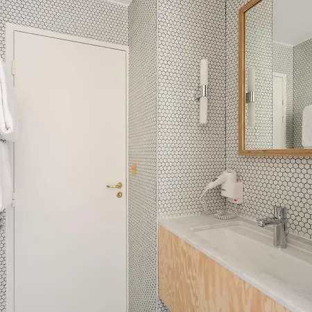 Montholon Hotel Paris