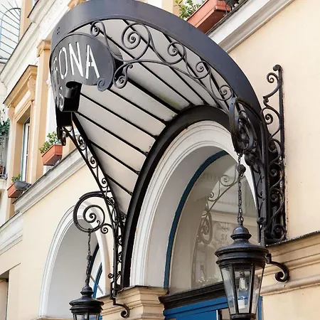 Leonardo Boutique Opera Hotel
