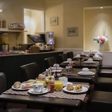 Hotel Etoile Saint Ferdinand By Happyculture 4*