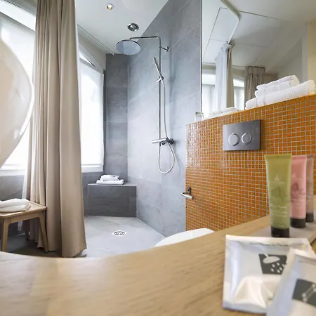 Max Hotel