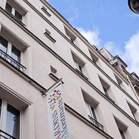 Hotel Jardins De Montmartre 3*