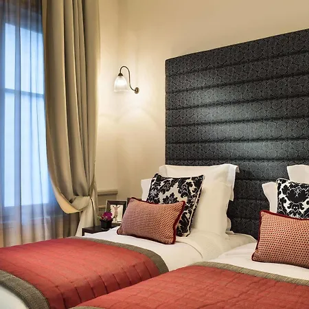 Hotel La Clef Tour Eiffel By The Crest Collection Parijs