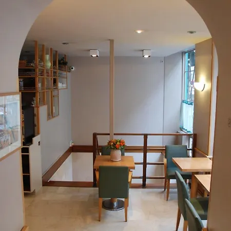 Des 3 Collèges Hotel Paris