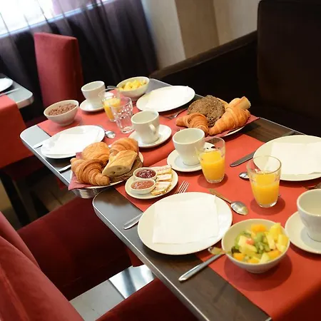 Des Archives Hotel