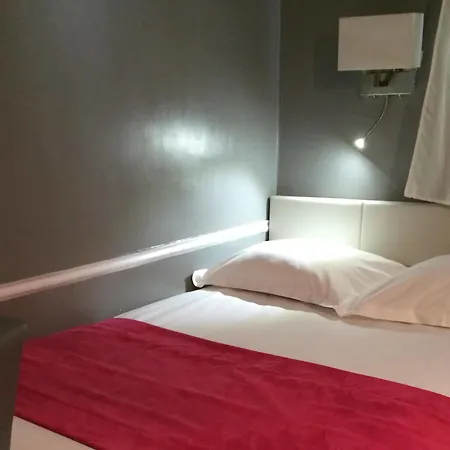 Avama Prony Hotel Paris