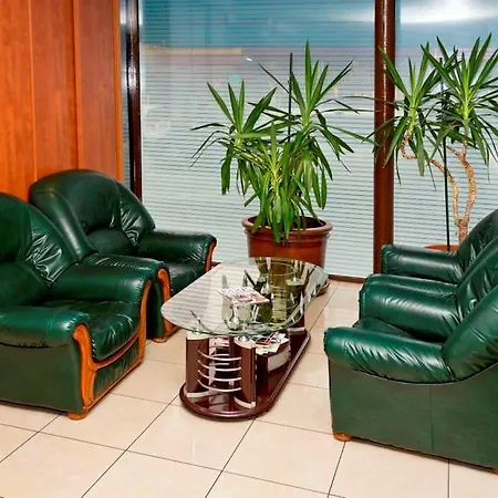 מלון Hipotel Printania Maraichers 2*