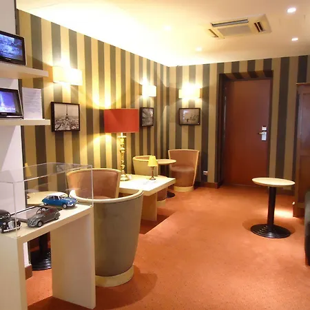 De L'exposition - Tour Eiffel Hotel Paris