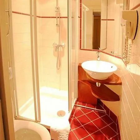 Hotell Korner Etoile 3*