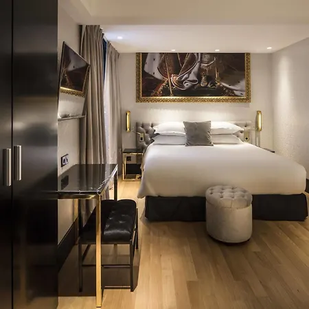 Eiffel Petit Louvre Отель 3*