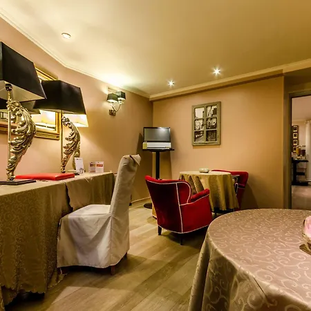 Riviera 3* Paris