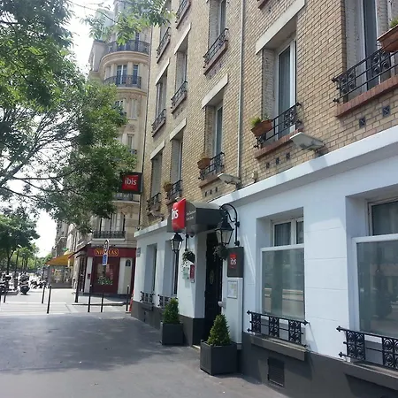 Ibis Daumesnil Porte Doree Hotel