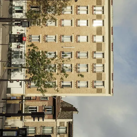 Ibis Daumesnil Porte Doree Hotel 3*