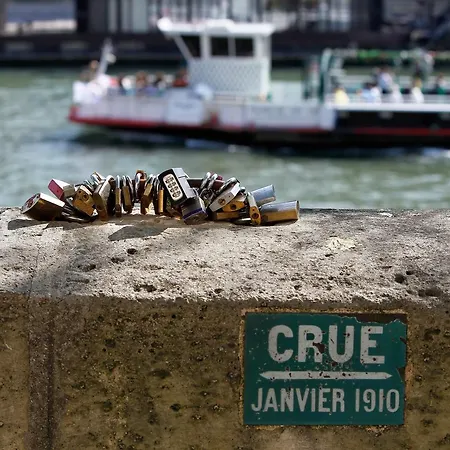 Des Deux-iles - Notre-dame 3*