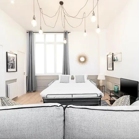 Livinparis - Luxury 3 & 4 Bedrooms Montmartre I Διαμέρισμα