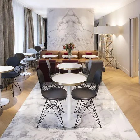 Hotel Nouvel Eiffel Parigi
