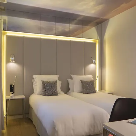 Hotel Nouvel Eiffel 3*