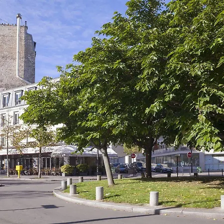 De La Place Des Alpes Hotel