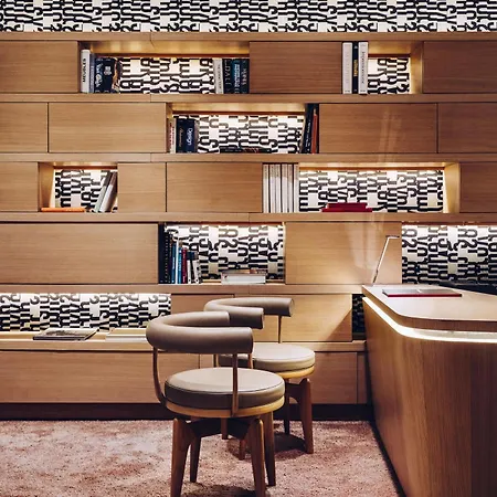 Hotel De Lille 4*