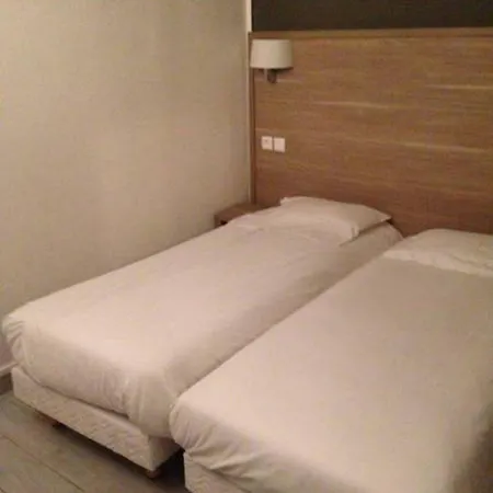 Montana La Fayette - Gare Du Nord Hotel 2*