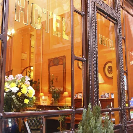 Hotel Chopin 2*