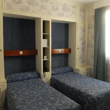Moderniste 4*
