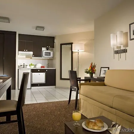 Appart hôtel Citadines République 3*