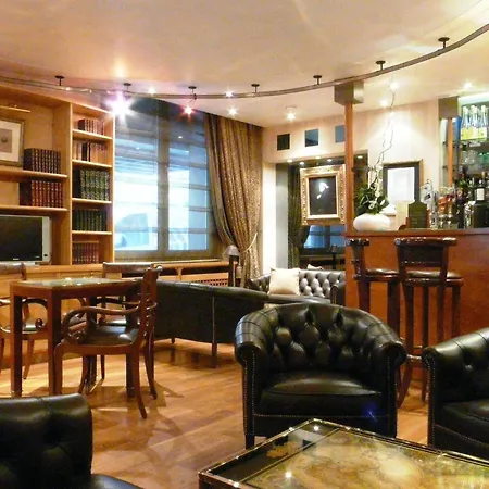 Hotel Victor Hugo Kleber 4*
