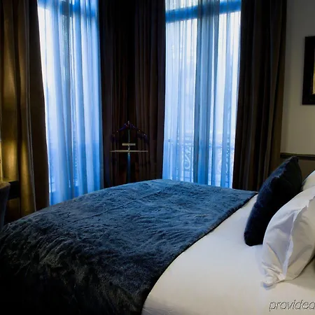 Lumen Louvre Otel 4*