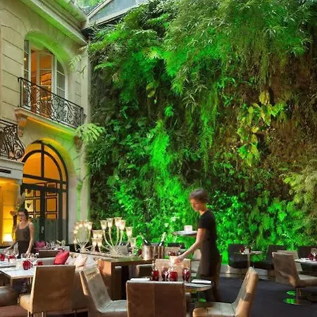 Pershing Hall Paris