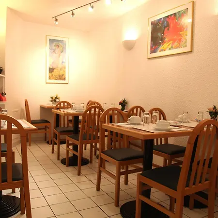 Royal Bastille 2* Париж