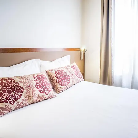 Hotel Art Batignolles 3*