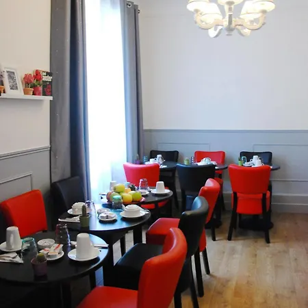 Cosy Monceau Hotell 2*