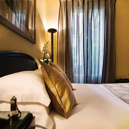 Archetype Etoile Hotel