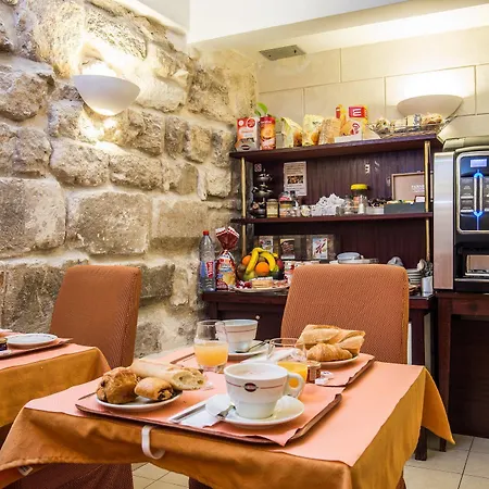Hotel Austin's Arts Et Metiers 3*