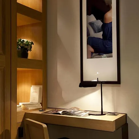 Hotel Marceau Champs-elysées Paris