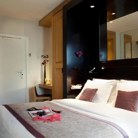 Hotel Marceau Champs-elysées Paris