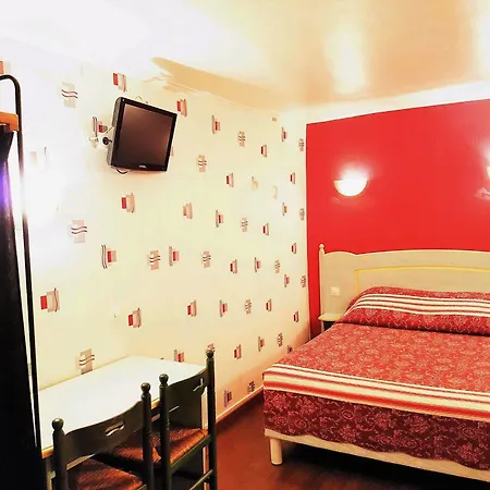 Отель Ibis Styles Gare De L'est Magenta Париж