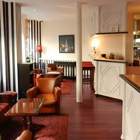 Hotel Maison Du Pré 2*