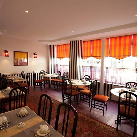 Maison Du Pre 2* Paris