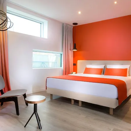 Hotel apartamentowy Adagio 19eme Cite De La Musique 4*